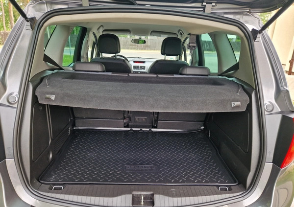 Opel Meriva cena 25500 przebieg: 162000, rok produkcji 2010 z Chocz małe 254